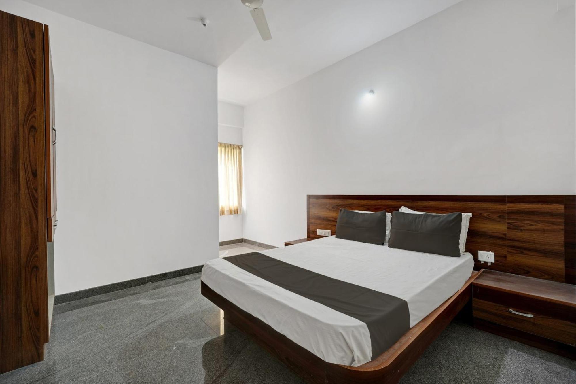 Oyo Hotel Bungalow Inn Lodging & Boarding Bengalúr Exteriér fotografie